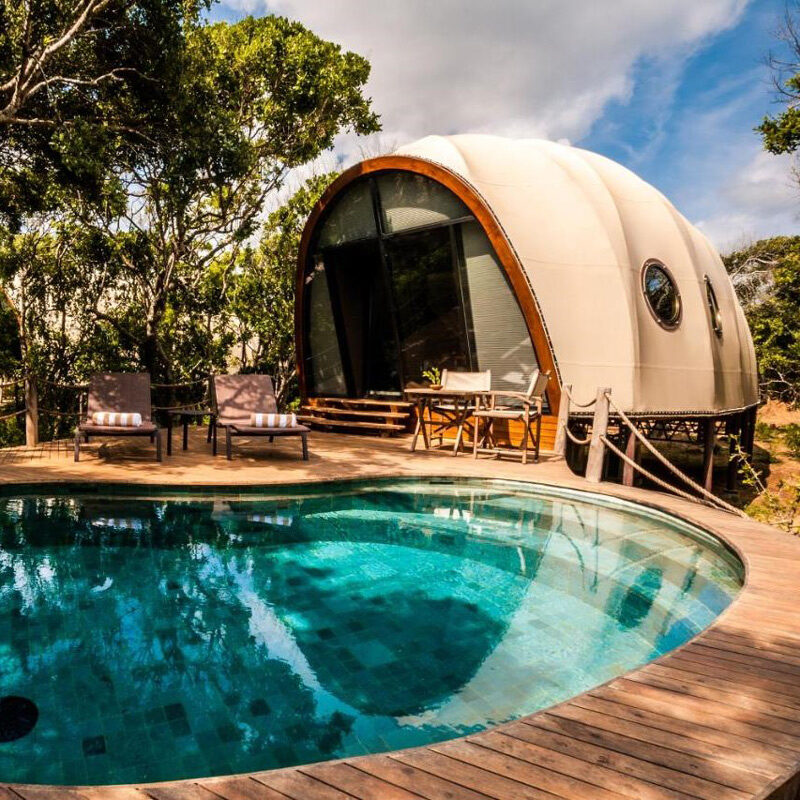 Private villa with pool in Sri Lanka